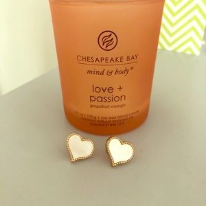 18K Gold Plated Heart Shaped Stud Earrings Ivory